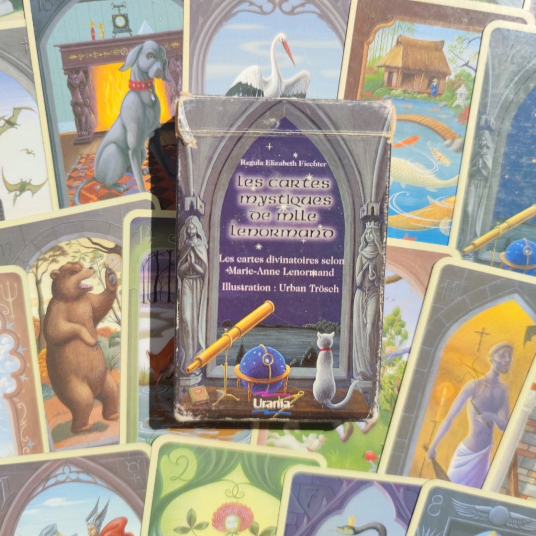 Les cartes mystiques de Mlle Lenormand 2005