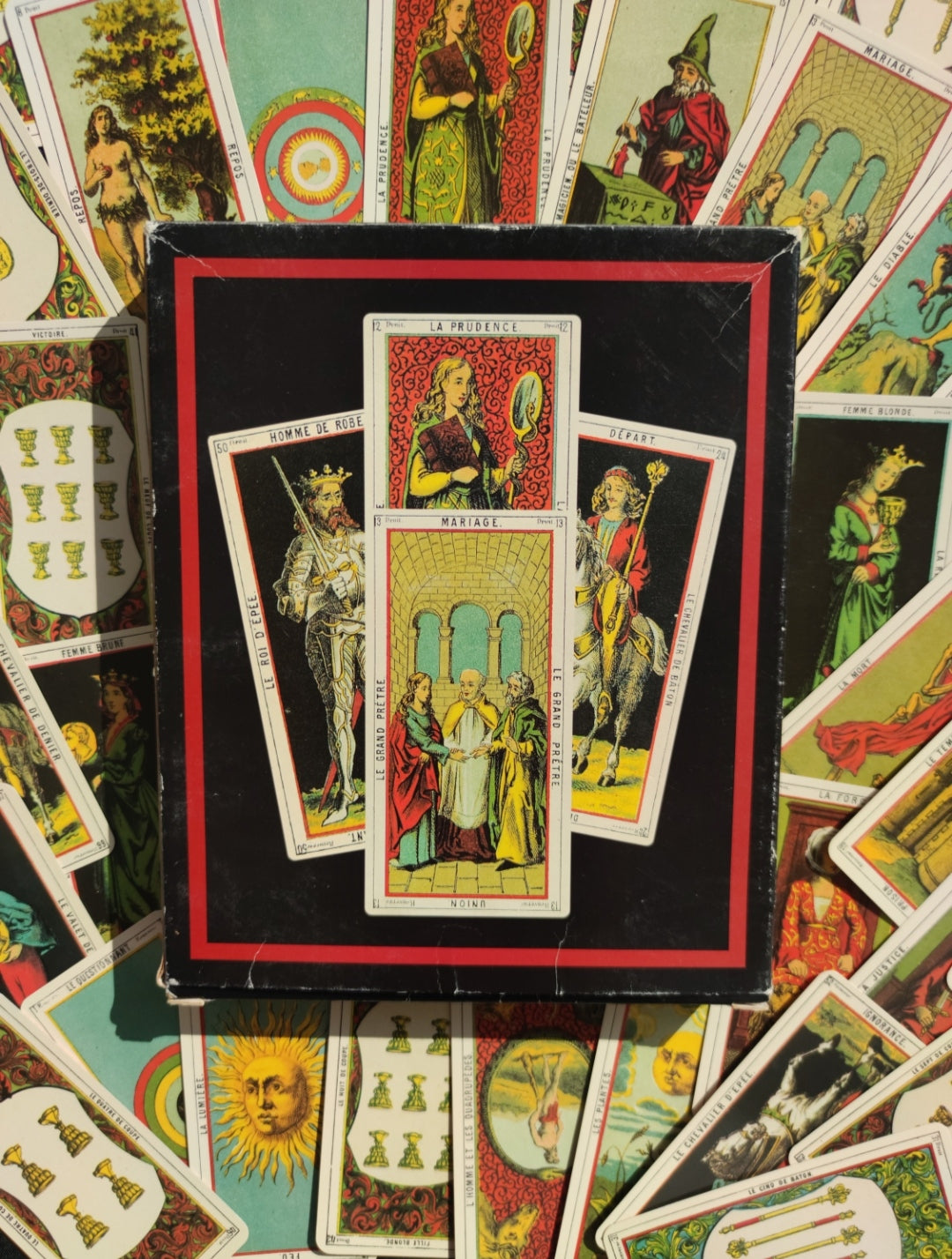 Tarot Médiéval Étteilla – Reproduction Rare 78 Cartes – Jeu Divinatoire Ancien & Livret Français