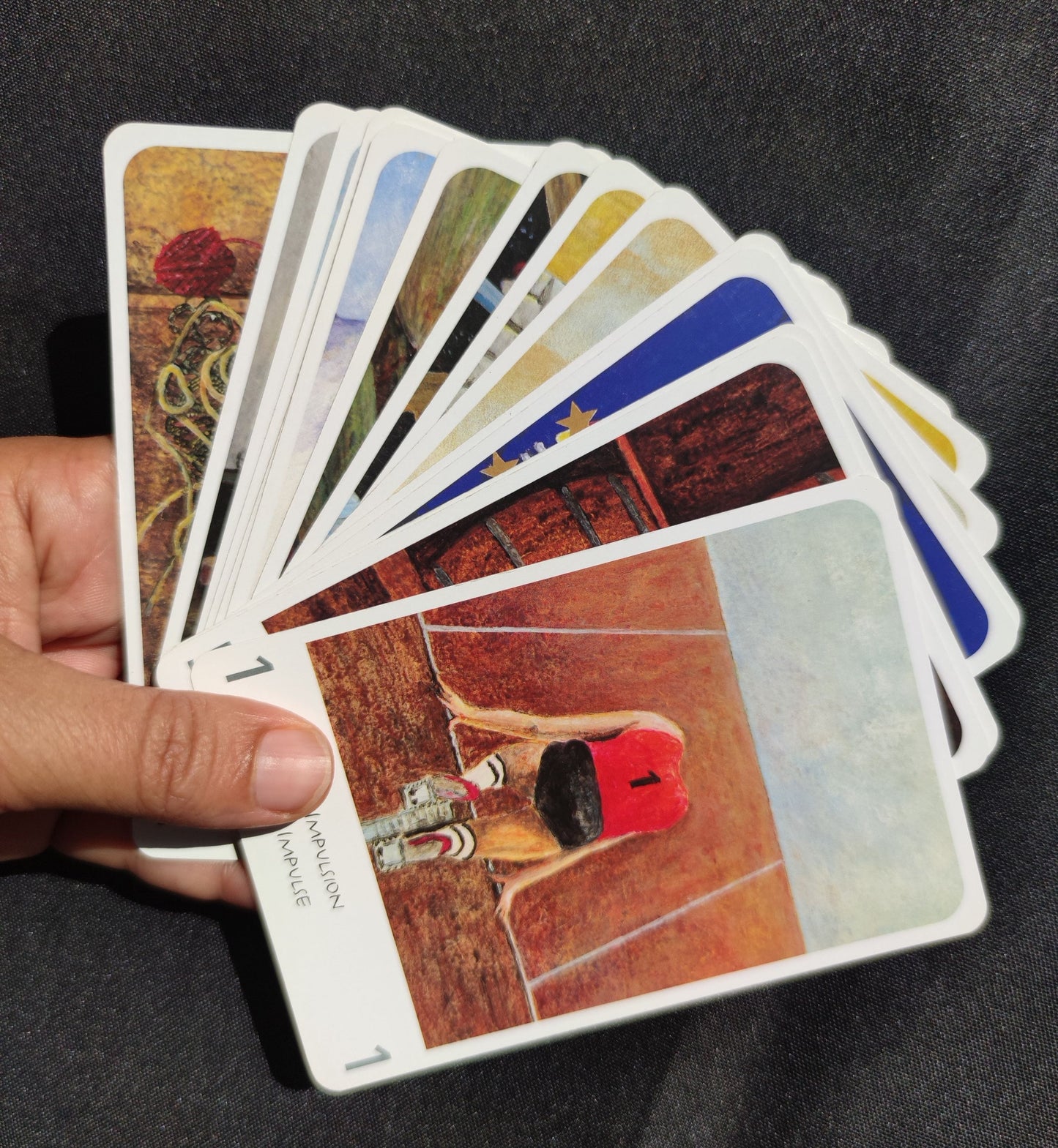 the Sun Oracle 2012 with the book 2002 gift-divination-cartomancy-clairvoyance-fortune telling-tarot deck-esotericism-divinatory guidance