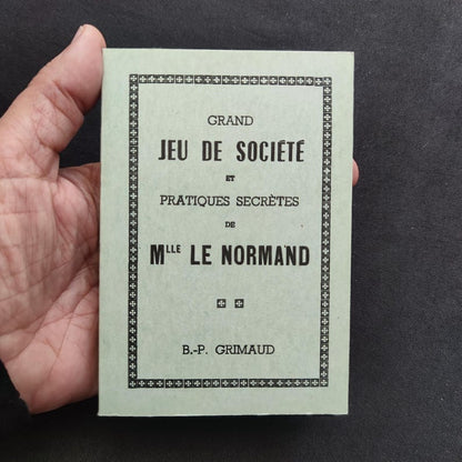 Recto de la couverture du livret original du Grand Jeu de Mademoiselle Le Normand.