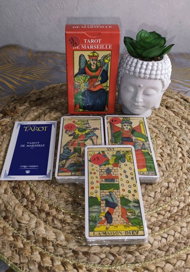Tarot of Marseilles 2002 - Lo Scarabeo-gift-divination-cartomancy-clairvoyance-fortune telling- tarot deck-esotericism-prediction