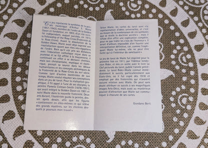 Universal tarot 2002 - Lo Scarabeo-gift-divination-cartomancy-clairvoyance-fortune telling- tarot deck-esotericism-divinatory guidance